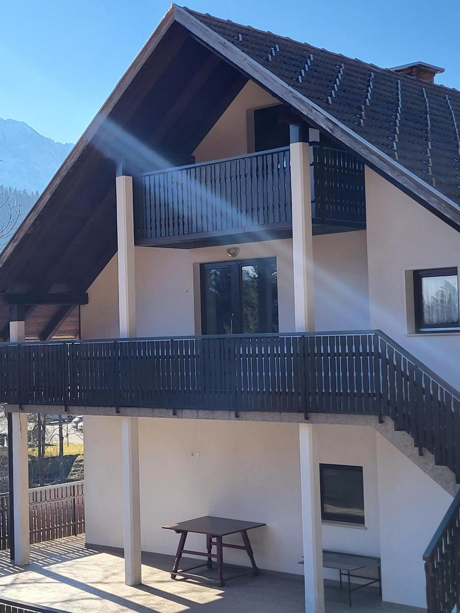 Apartment Dobnikar Краньска Гора Экстерьер фото